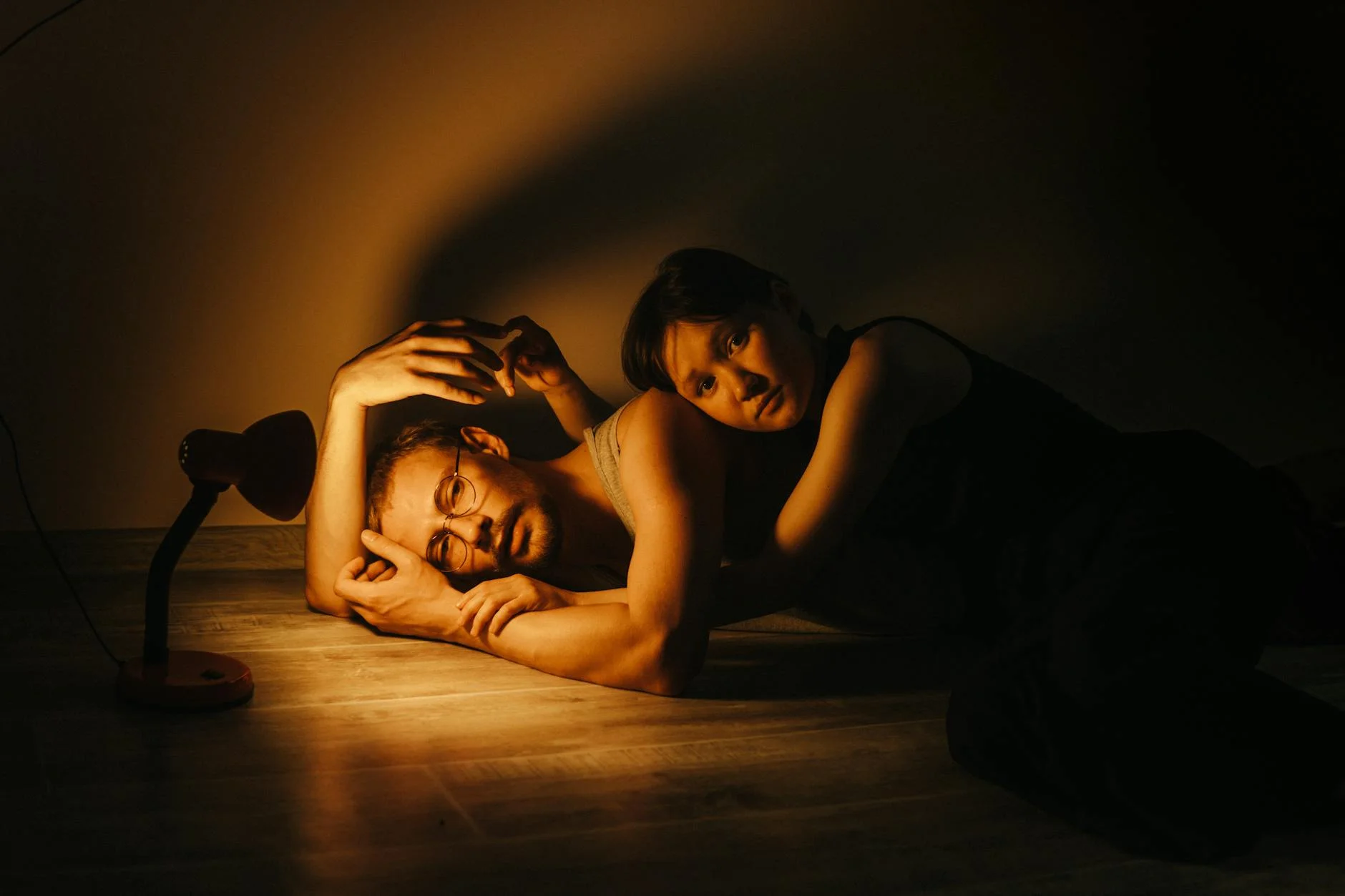 Феномен «темної романтики»: чому ми обираємо токсичних партнерів і при чому тут дитинство