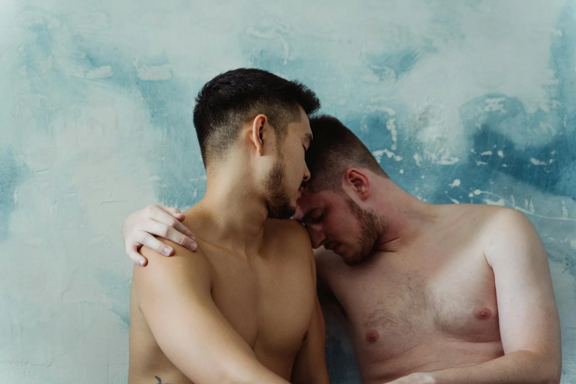 Квір після 40: як змінюється бажання, прийняття себе та секс у LGBT+-людей у зрілому віці